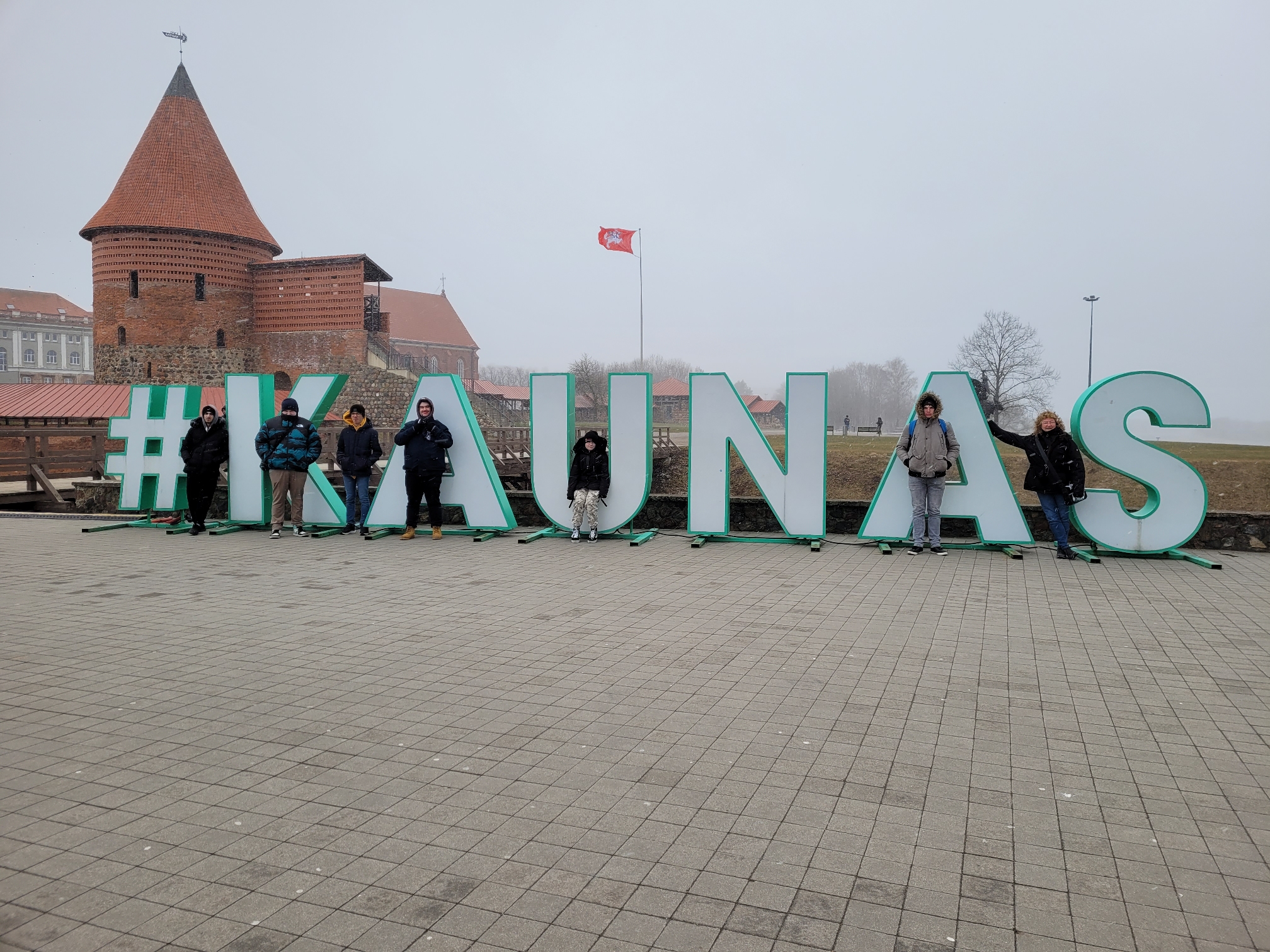 ERASMUS+ Azubis und und Teilnehmende aus dem HoGa-Bereich arbeiten in Litauen